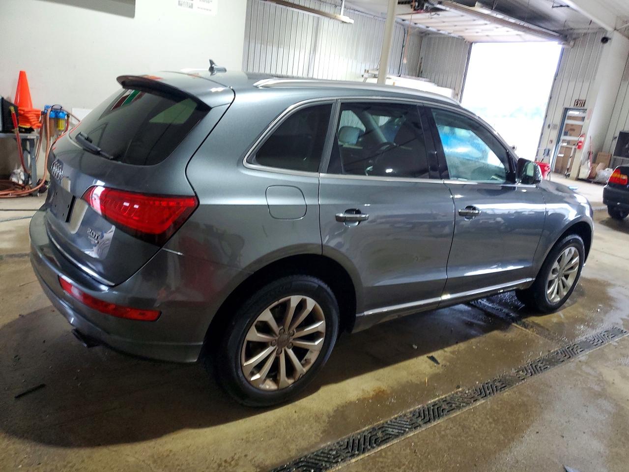 2016 AUDI Q5 quattro Premium Plus