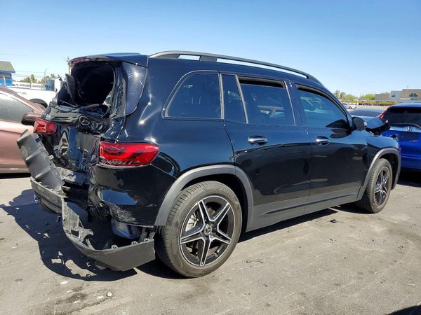 2023 MERCEDES-BENZ GLB GLB250