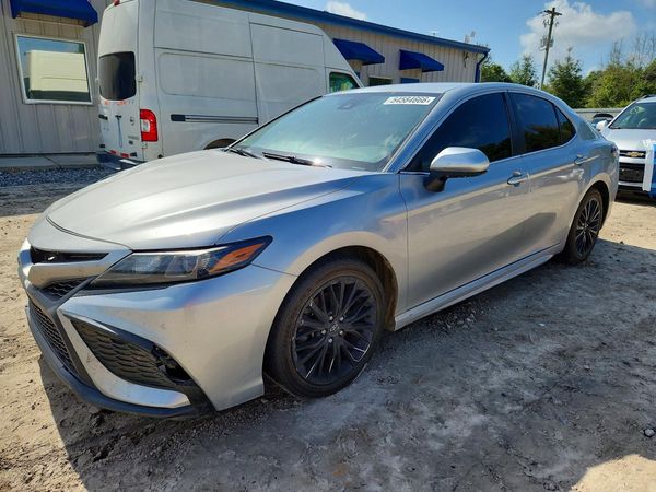 2021 TOYOTA CAMRY SE — Front 3/4
