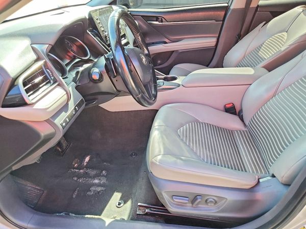 2021 TOYOTA CAMRY SE — DENT