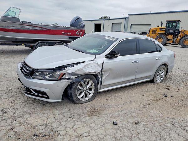 2017 VOLKSWAGEN PASSAT
