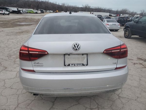 2017 VOLKSWAGEN PASSAT