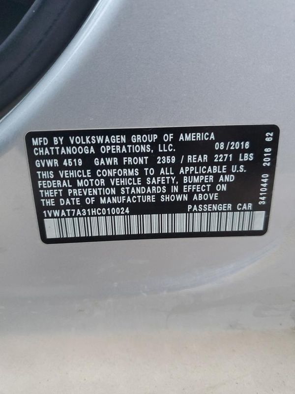 2017 VOLKSWAGEN PASSAT