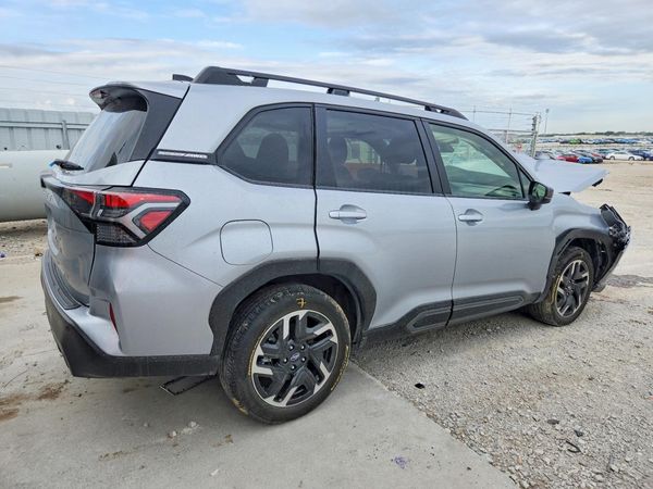 2025 SUBARU FORESTER Limited