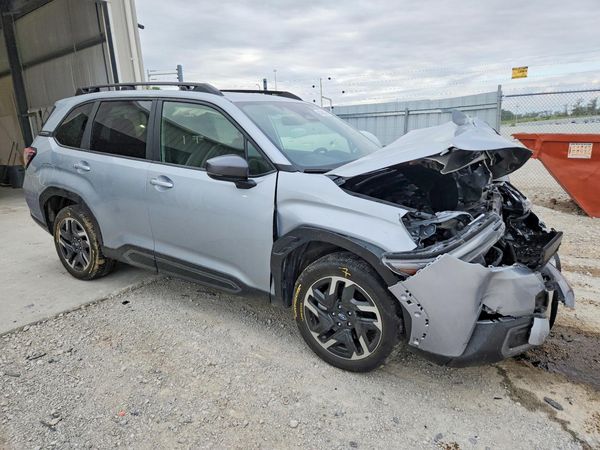 2025 SUBARU FORESTER Limited