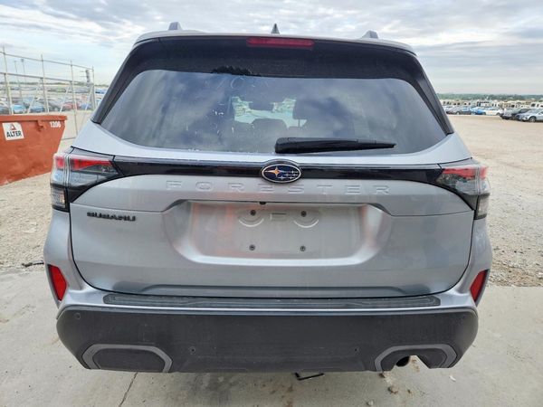 2025 SUBARU FORESTER Limited