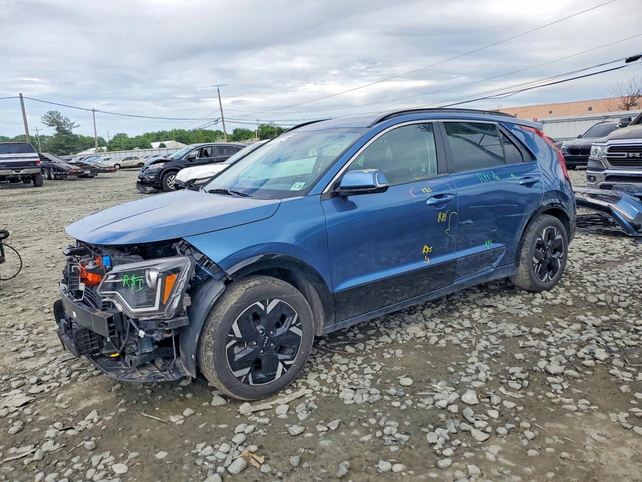 2023 KIA NIRO Wind
