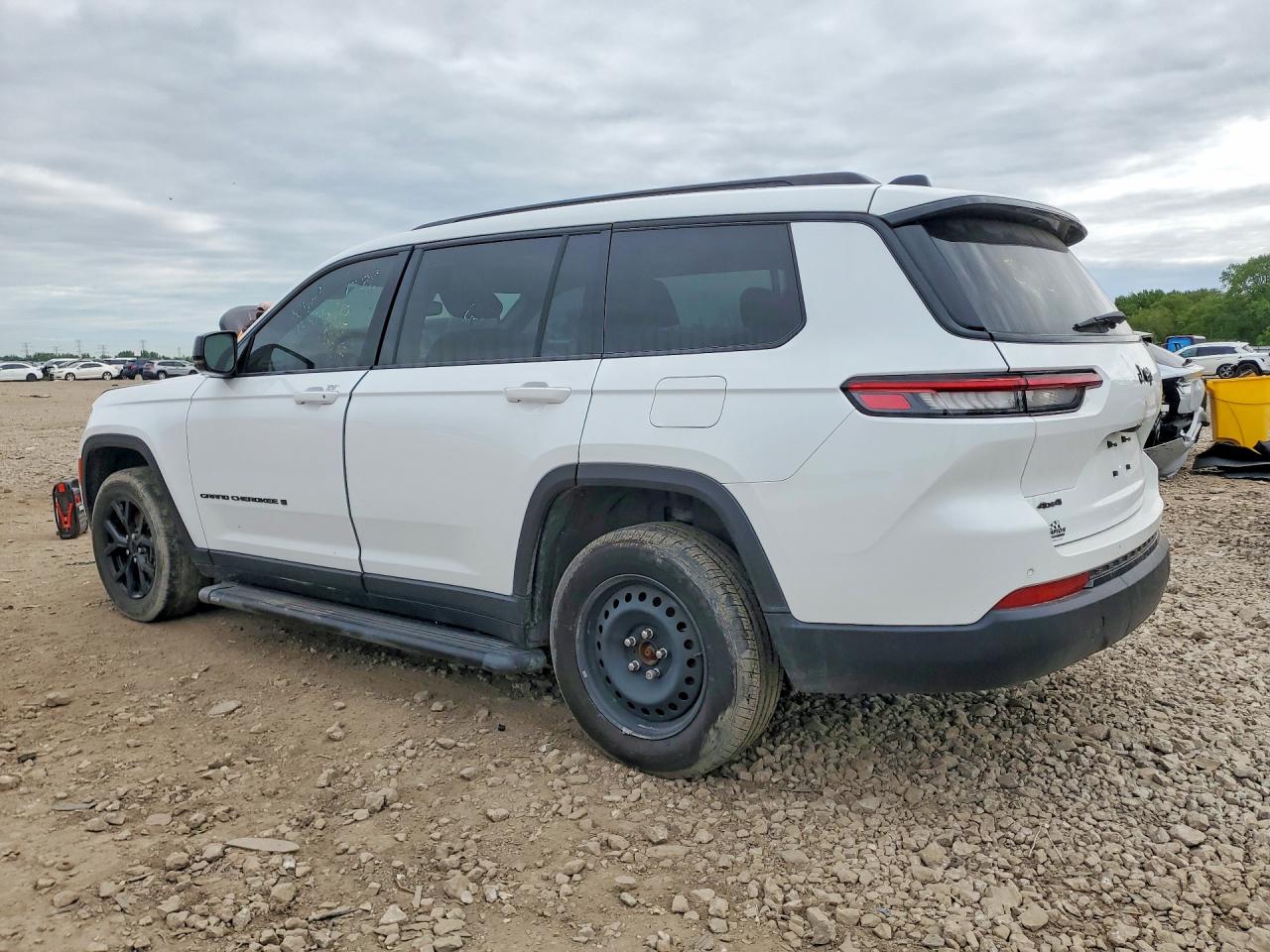2024 JEEP GRAND CHEROKEE L LAREDO 4X4