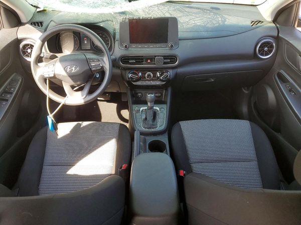 2023 HYUNDAI KONA SE