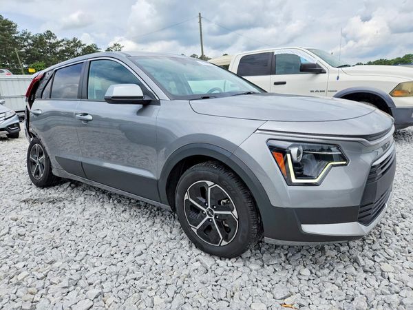 2023 KIA NIRO LX