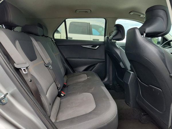 2023 KIA NIRO LX