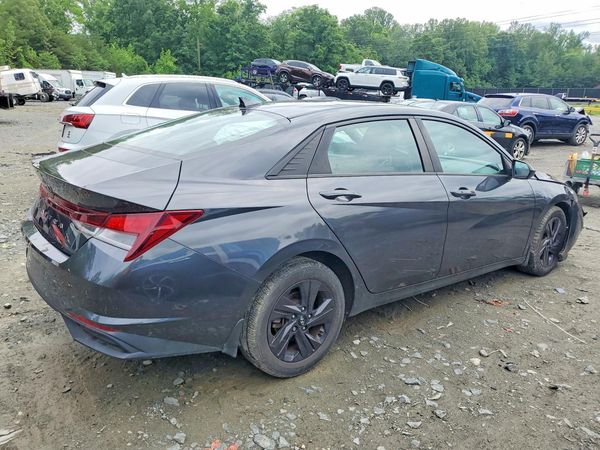 2022 HYUNDAI ELANTRA SEL