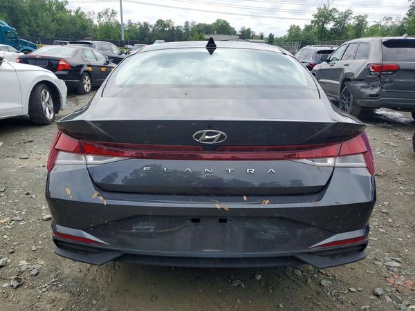 2022 HYUNDAI ELANTRA SEL