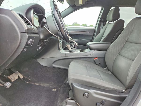 2019 JEEP GRAND CHEROKEE LAREDO 4X4