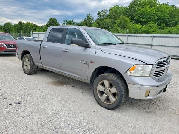 2019 RAM 1500 CLASSIC SLT