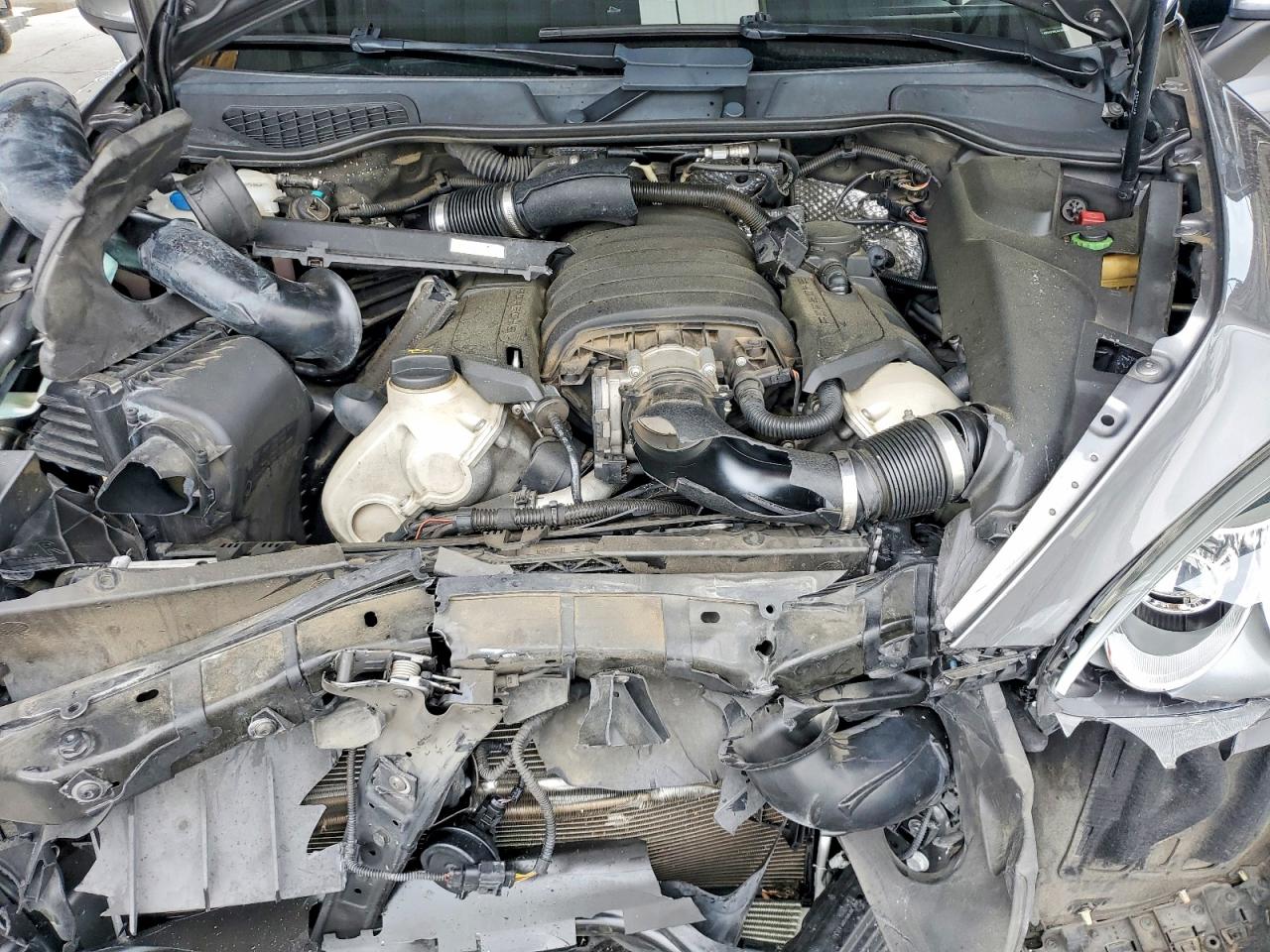2011 PORSCHE CAYENNE