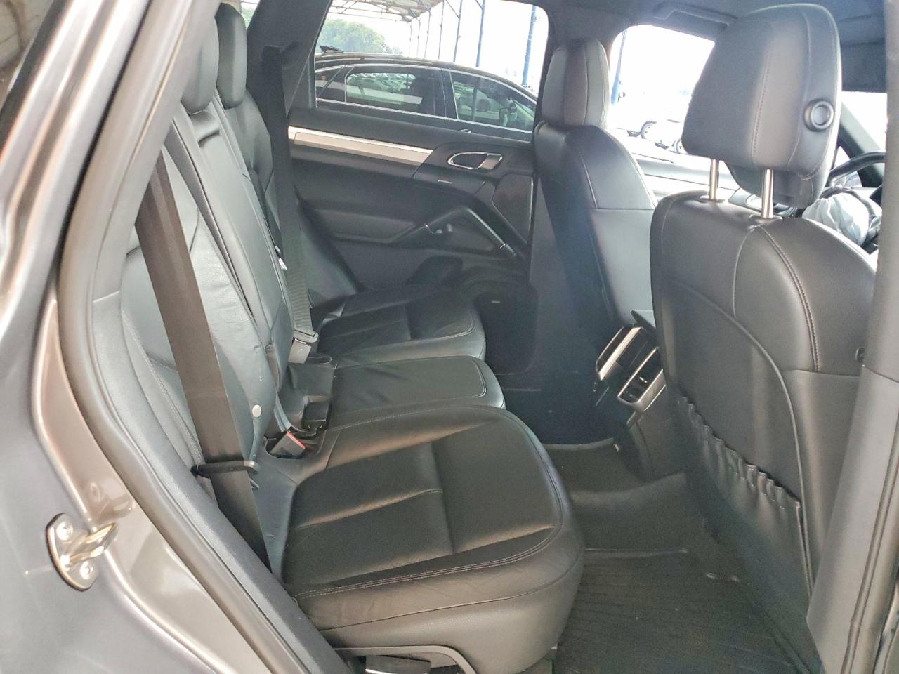 2011 PORSCHE CAYENNE