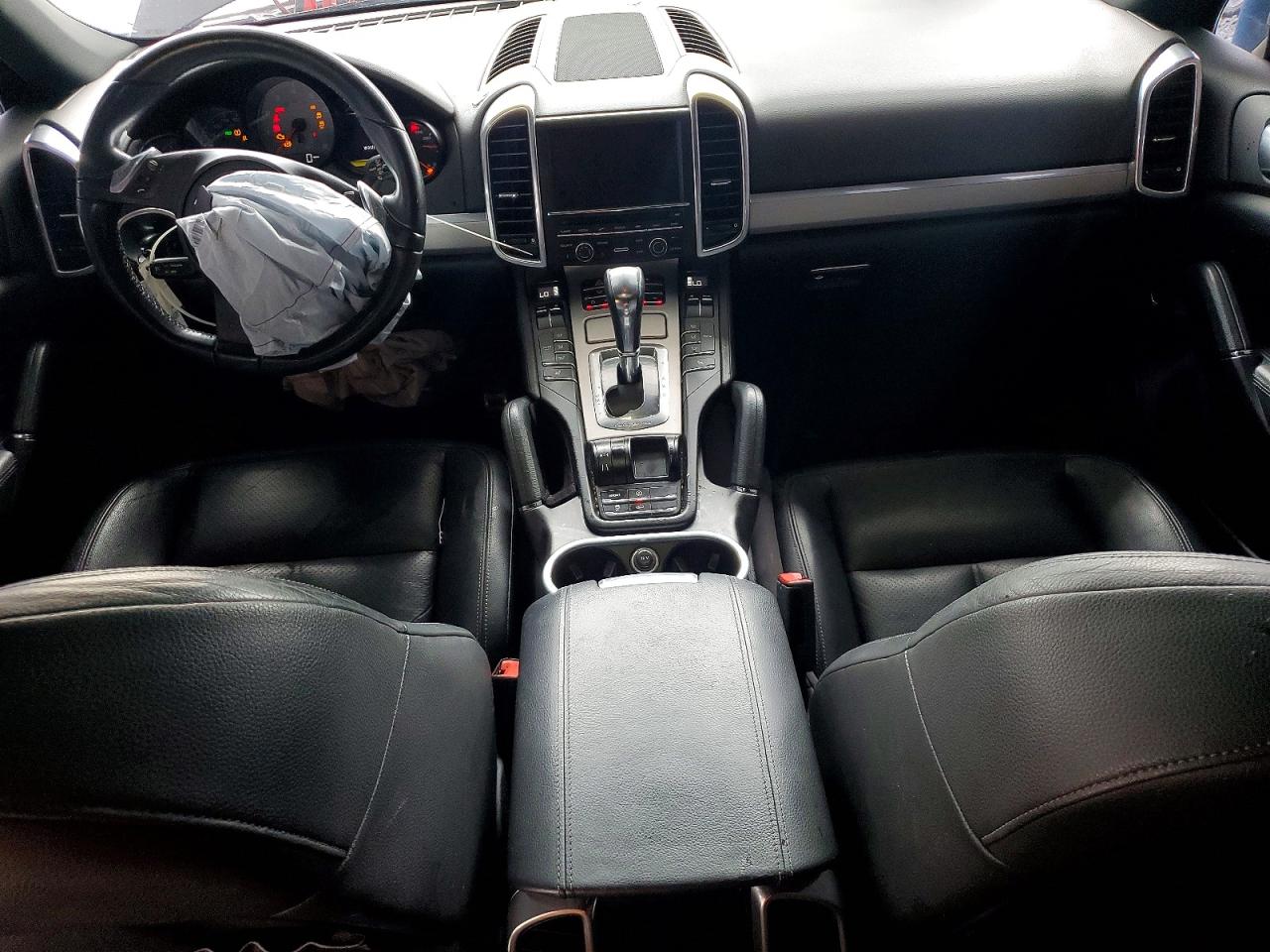2011 PORSCHE CAYENNE