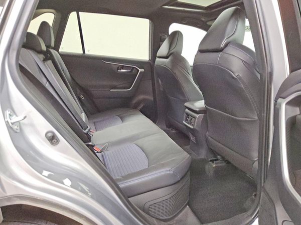 2025 TOYOTA RAV4 XSE