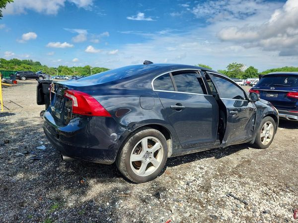 2012 VOLVO S60