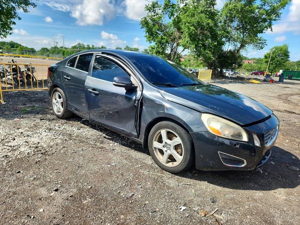 2012 VOLVO S60
