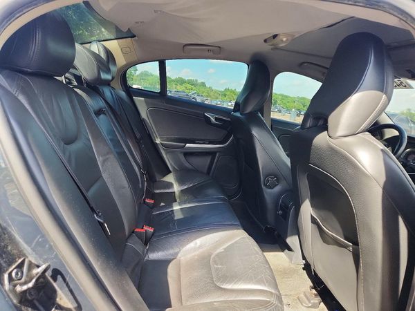 2012 VOLVO S60