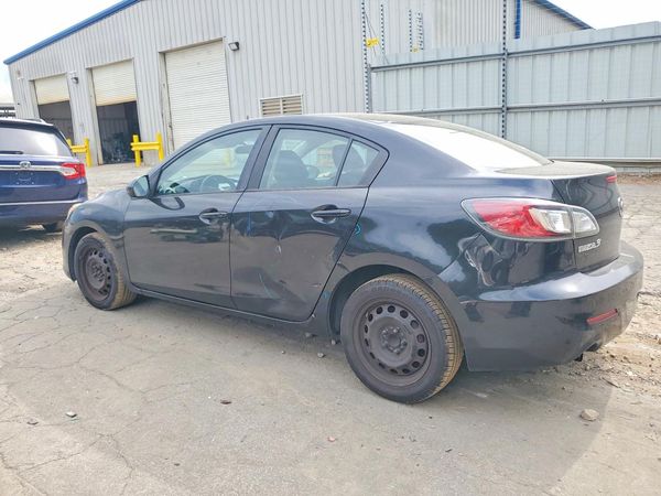 2013 MAZDA 3 SV/Base
