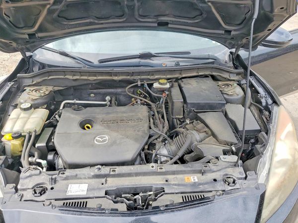 2013 MAZDA 3 SV/Base