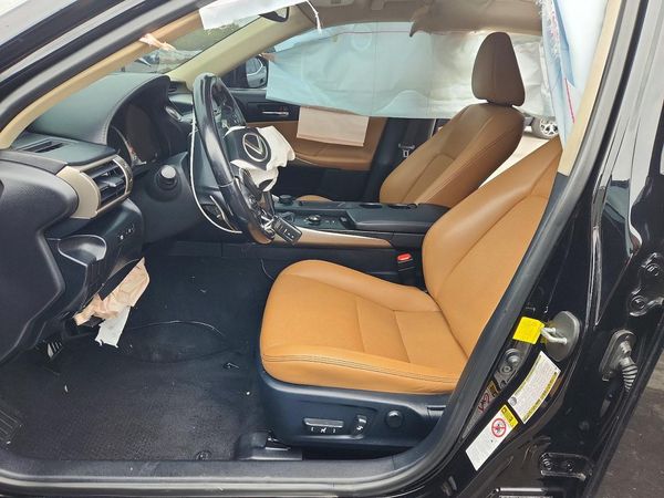 2016 LEXUS IS