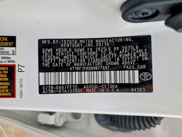 2017 TOYOTA CAMRY