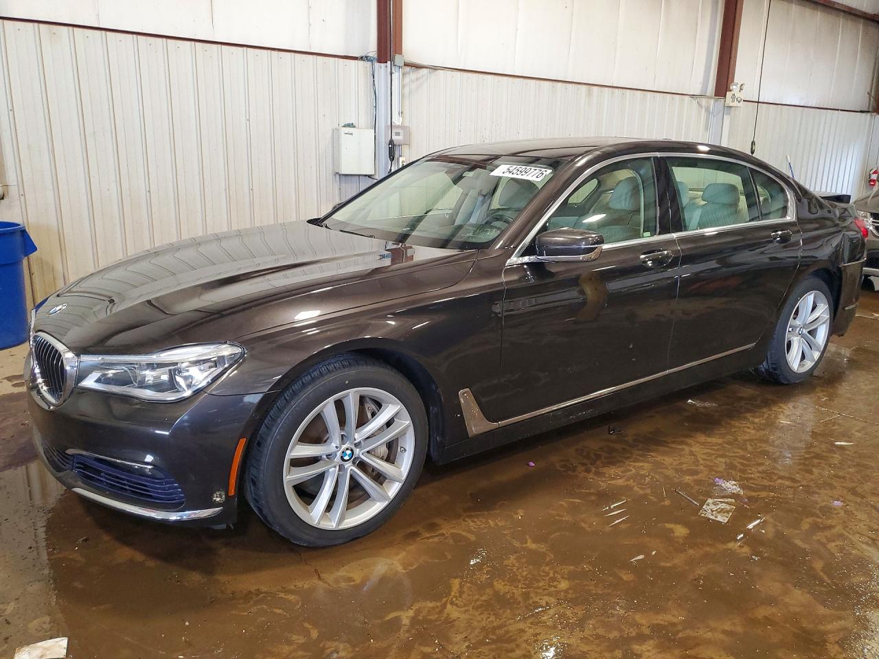 2016 BMW 750 xDrive