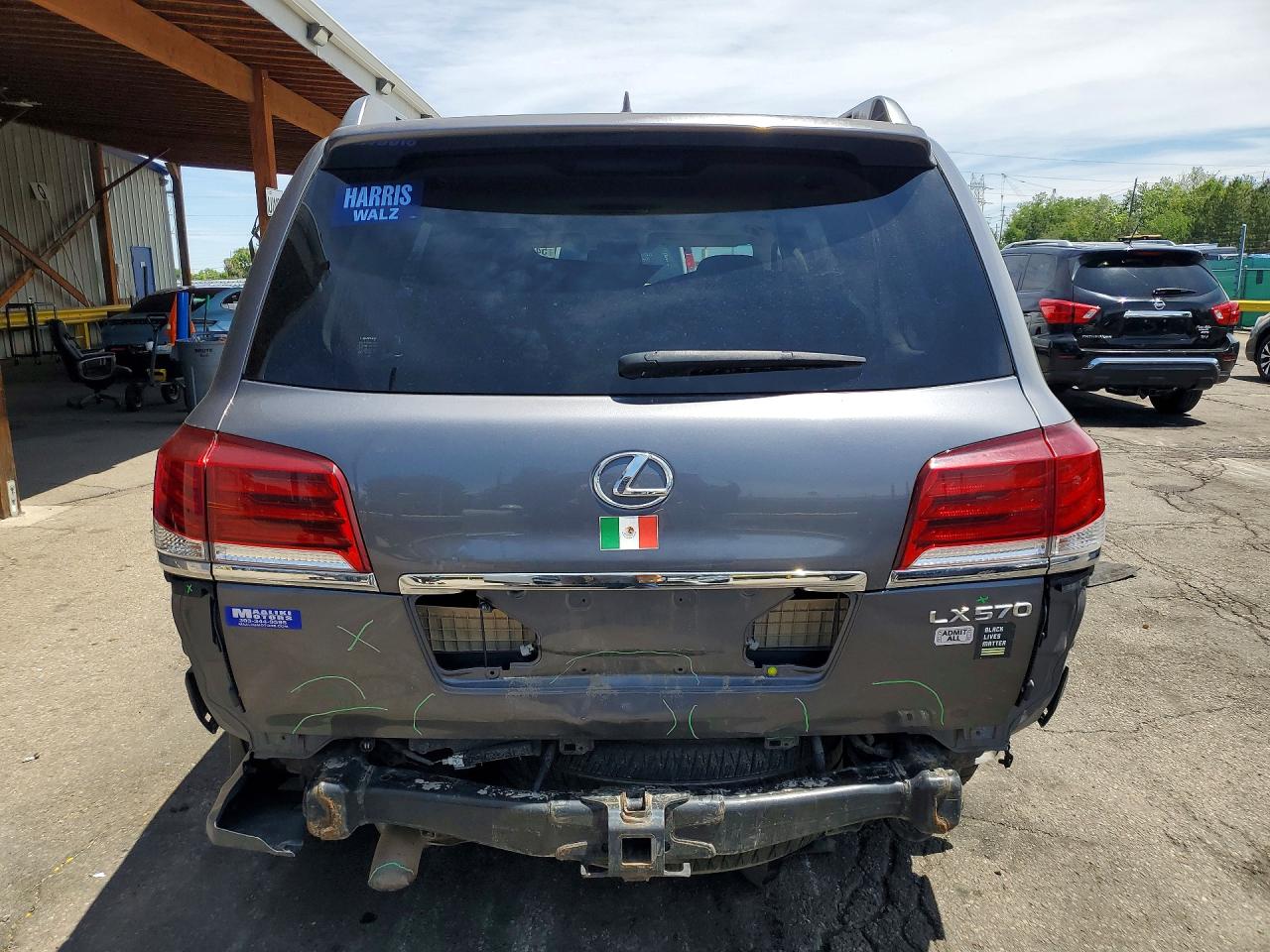 2013 LEXUS LX 570