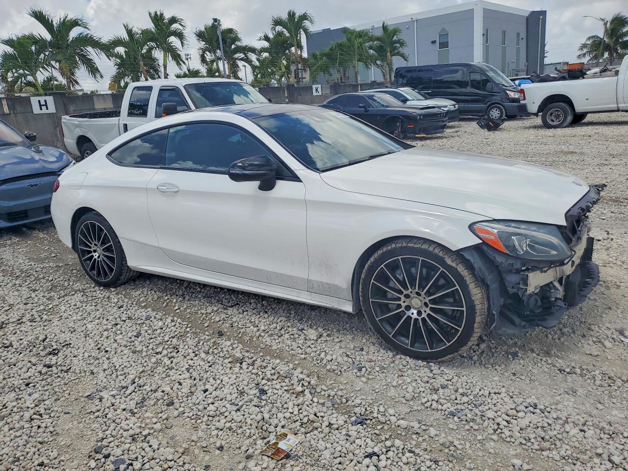 2017 MERCEDES-BENZ C C300-4M