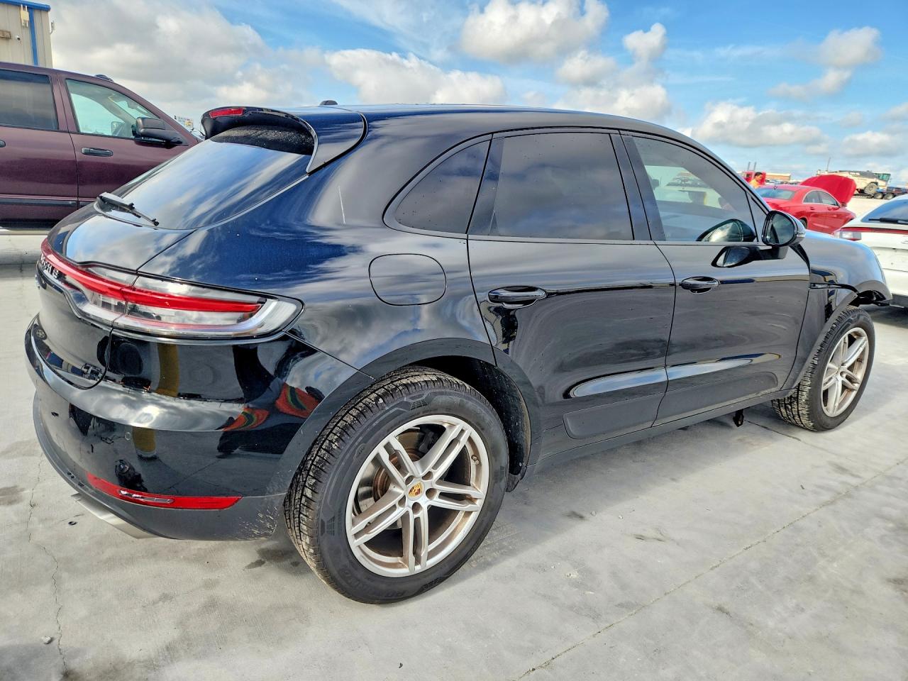 2021 PORSCHE MACAN Base