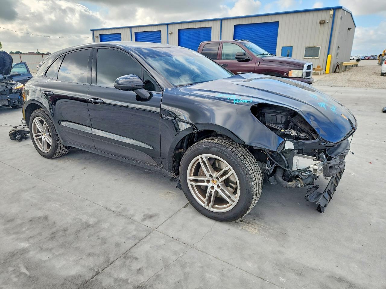 2021 PORSCHE MACAN Base