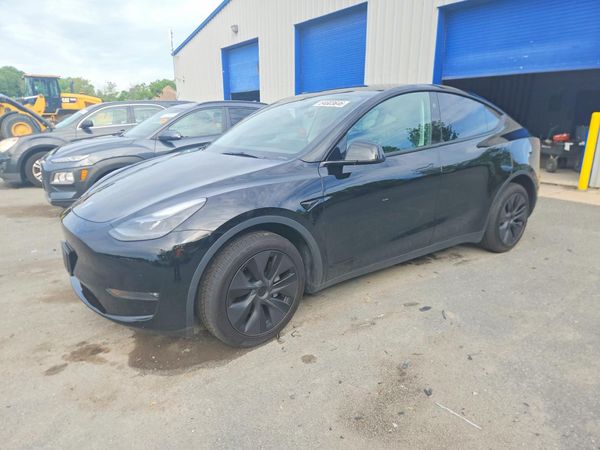 2025 TESLA MODEL Y