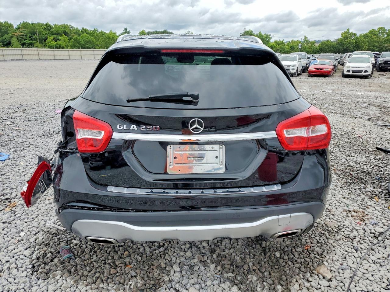 2018 MERCEDES-BENZ GLA GLA250