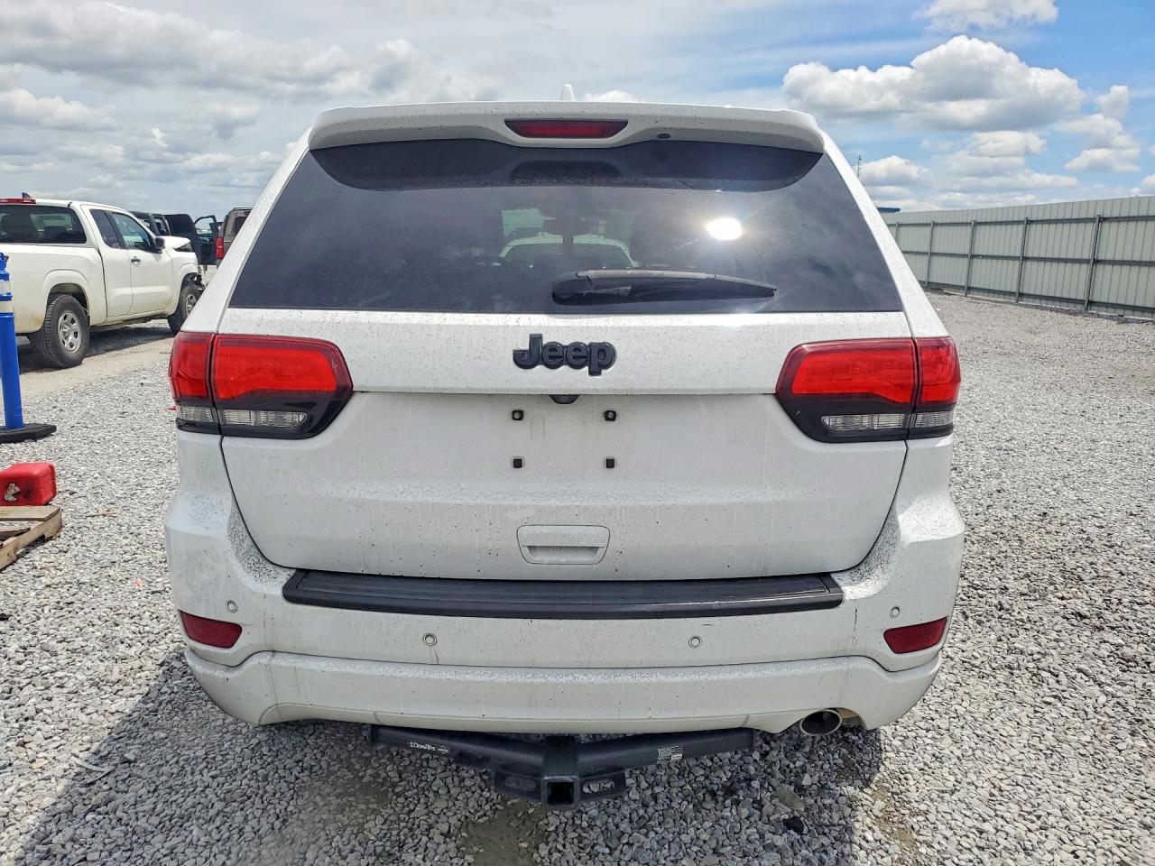 2020 JEEP GRAND CHEROKEE LAREDO 4X2