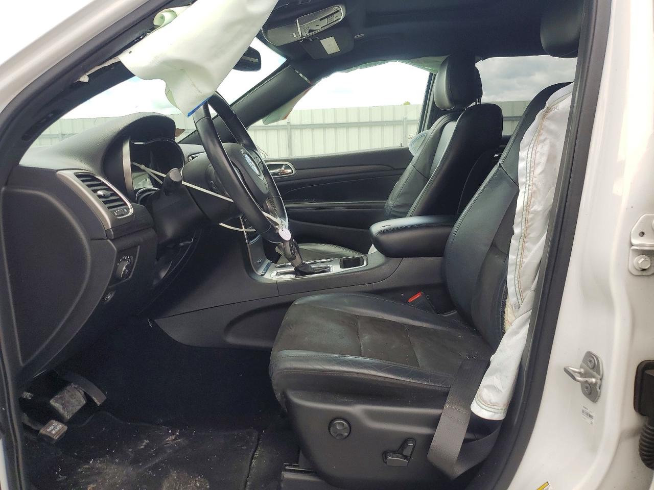 2020 JEEP GRAND CHEROKEE LAREDO 4X2