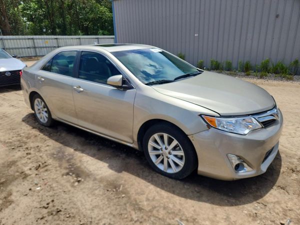 2014 TOYOTA CAMRY
