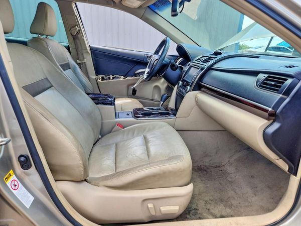 2014 TOYOTA CAMRY