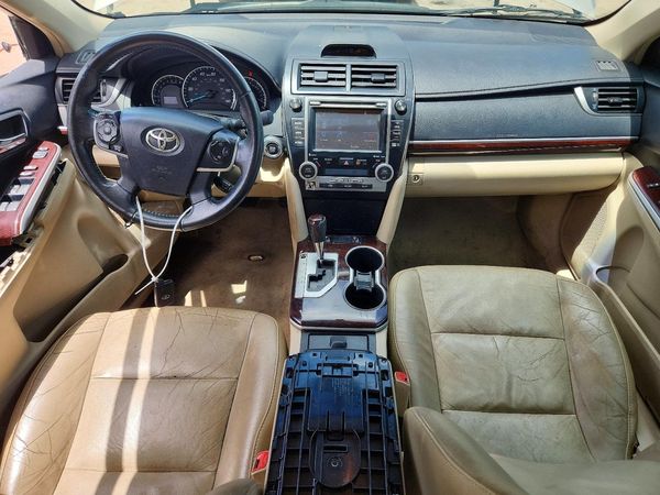 2014 TOYOTA CAMRY