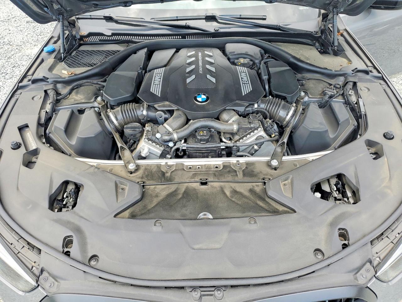 2025 BMW M850XI