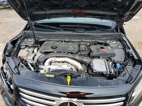 2024 MERCEDES-BENZ GLB GLB250