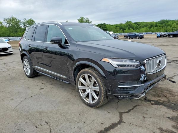 2016 VOLVO XC90