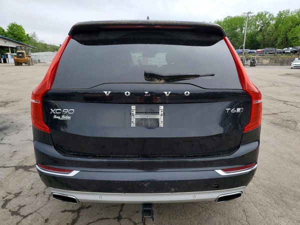 2016 VOLVO XC90