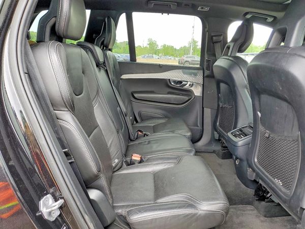 2016 VOLVO XC90