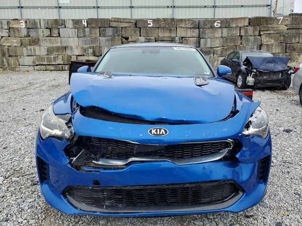2018 KIA STINGER