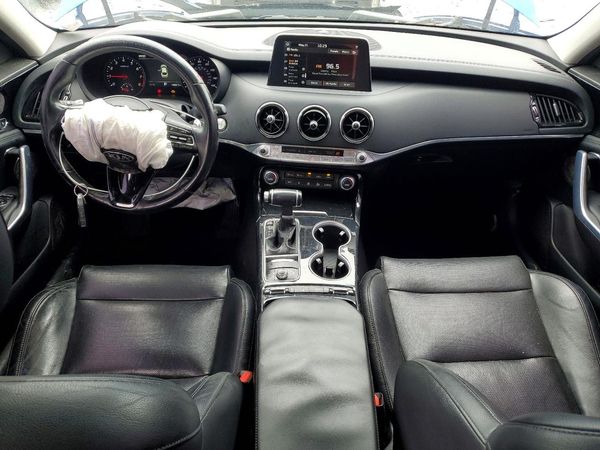 2018 KIA STINGER