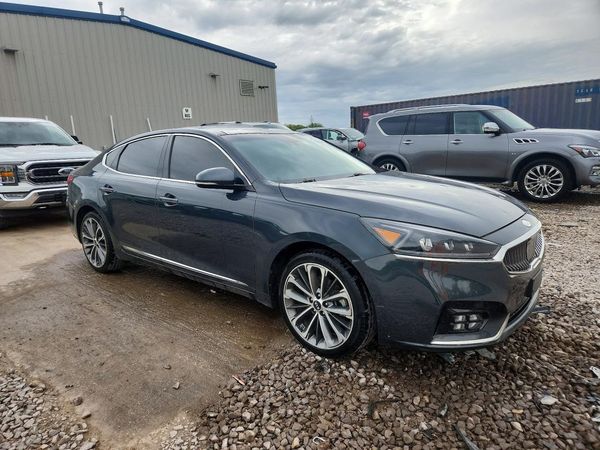 2017 KIA CADENZA
